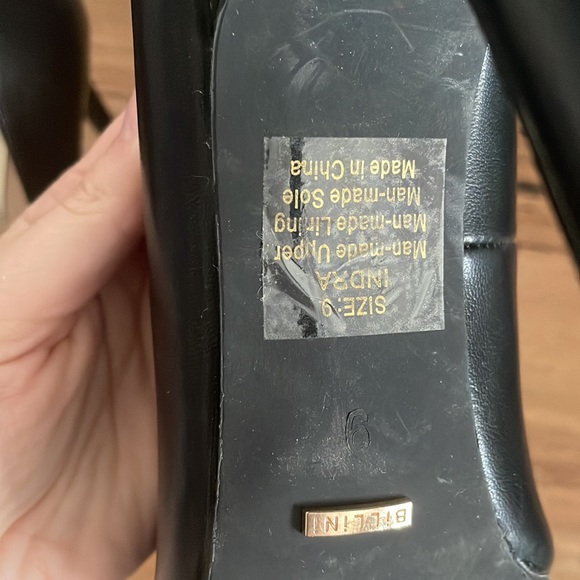 Billini Black Pumps Size 9 - Picture 3 of 3